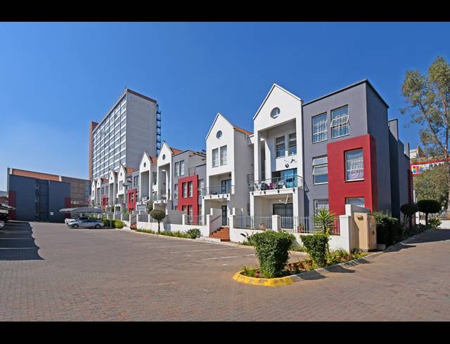 1 BEDROOM APARTMENT FOR SALE IN FERNDALE